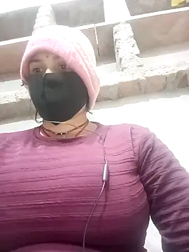 Snapshot of USER-MAYA chatting on December 5, 2025, 4:27 pm USER-MAYA online show from December 5, 2025, 4:27 pm