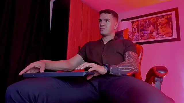 Snapshot of ALPHA_DOMINUS_ chatting on February 8, 2026, 3:59 am ALPHA DOMINUS online show from February 8, 2026, 3:59 am