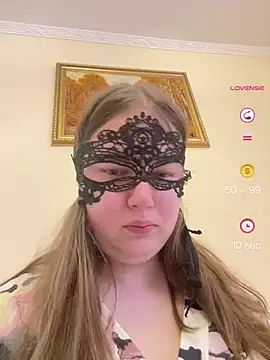 Snapshot of ShyPampBlondie chatting on April 27, 2026, 10:24 am ShyPampBlondie online show from April 27, 2026, 10:24 am