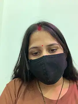 misharani00 online show from October 16, 2025, 12:46 pm