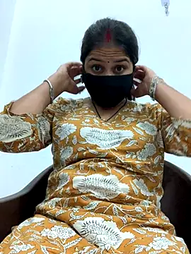 misharani00 online show from October 15, 2025, 2:25 pm