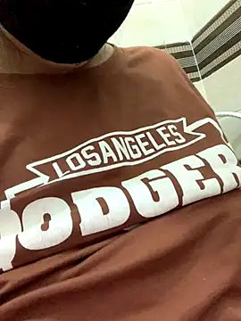 misharani00 online show from October 25, 2025, 12:43 am