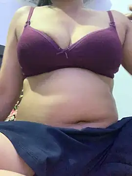 misharani00 online show from November 7, 2025, 2:54 pm