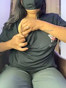 misharani00 online show from November 10, 2025, 5:07 pm