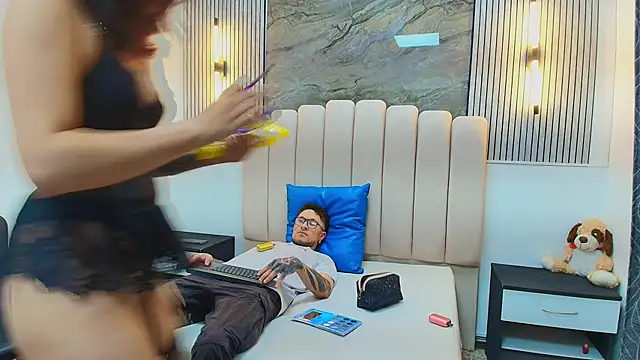 RavenandCody online show from November 5, 2025, 2:25 am