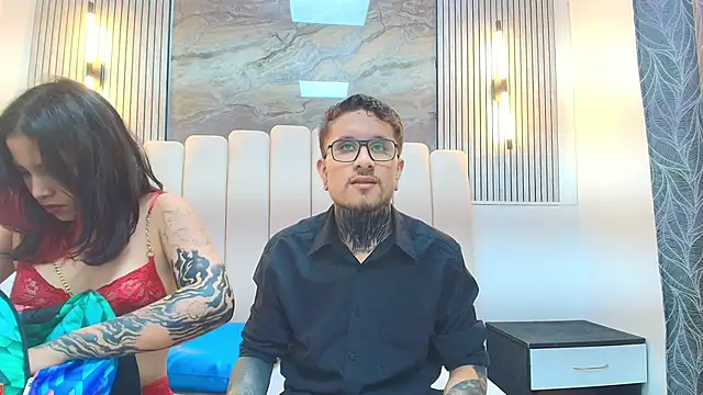 RavenandCody online show from November 20, 2025, 3:40 am