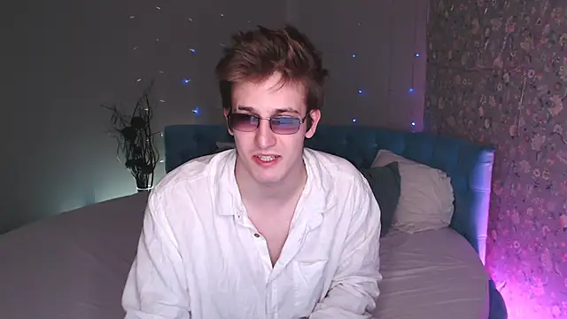 KiskaKurt online show from September 20, 2025, 9:09 pm