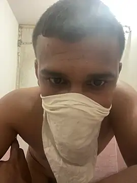 Snapshot of omkarcoll chatting on February 2, 2026, 6:40 pm omkarcoll online show from February 2, 2026, 6:40 pm