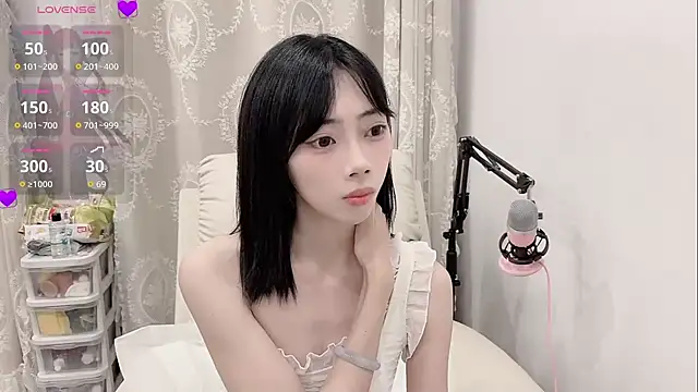 tuantuanle online show from April 15, 2026, 3:38 pm