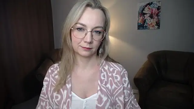 Snapshot of Ava_Elior chatting on May 26, 2026, 11:08 am Ava Elior online show from May 26, 2026, 11:08 am