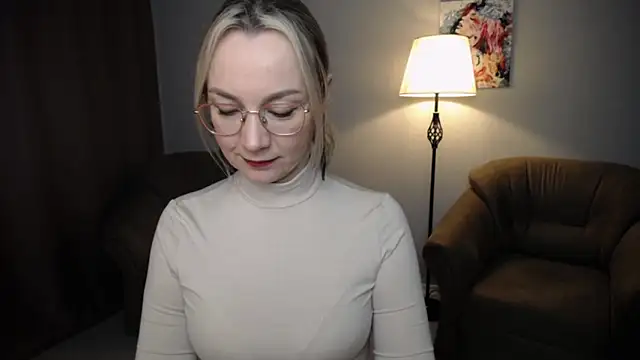 Snapshot of Ava_Elior chatting on April 20, 2026, 11:35 am Ava Elior online show from April 20, 2026, 11:35 am