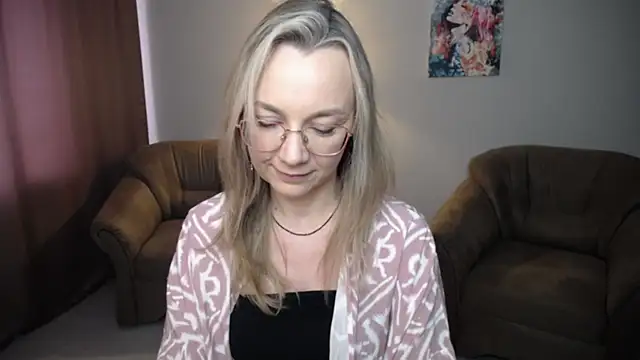 Ava Elior online show from July 2, 2026, 11:38 am