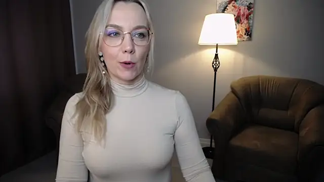 Snapshot of Ava_Elior chatting on April 27, 2026, 9:40 am Ava Elior online show from April 27, 2026, 9:40 am
