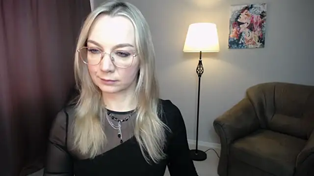 Ava Elior online show from December 16, 2025, 10:41 am