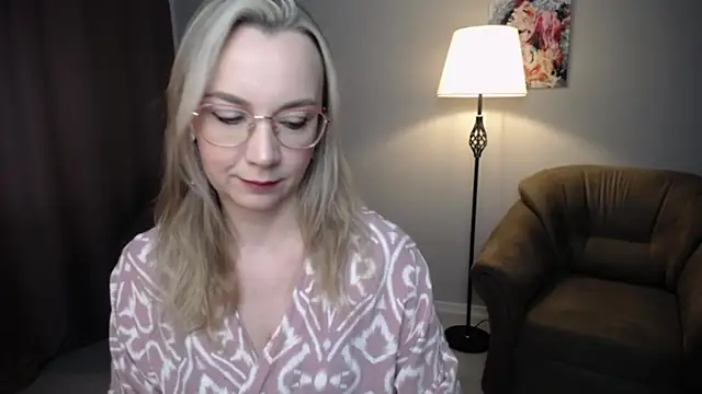 Ava Elior online show from March 26, 2026, 11:08 am