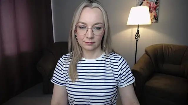 Snapshot of Ava_Elior chatting on May 17, 2026, 10:37 am Ava Elior online show from May 17, 2026, 10:37 am