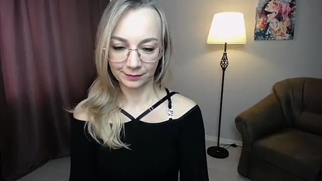 Ava Elior online show from November 15, 2025, 10:19 am