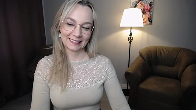 Snapshot of Ava_Elior chatting on April 25, 2026, 11:24 am Ava Elior online show from April 25, 2026, 11:24 am