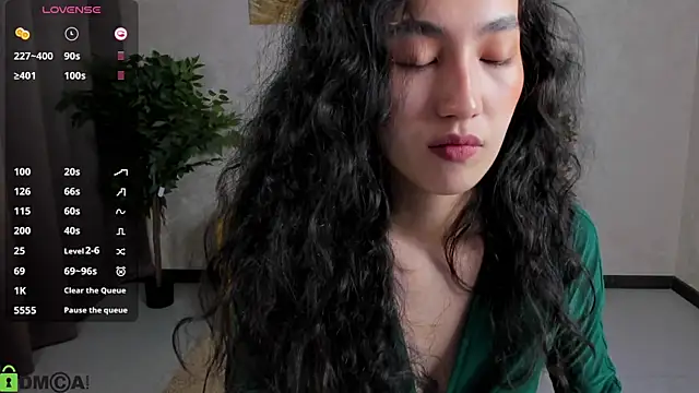 FlirtyAura online show from March 5, 2026, 2:08 am