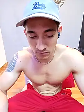 jhonny thes28 online show from December 15, 2025, 5:19 pm