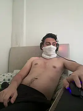 Snapshot of milfshakeow chatting on May 31, 2026, 9:48 am milfshakeow online show from May 31, 2026, 9:48 am
