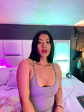 Snapshot of BellaFernandez__ chatting on October 27, 2025, 12:39 pm BellaFernandez online show from October 27, 2025, 12:39 pm