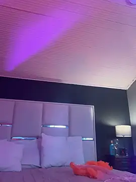 Snapshot of BellaFernandez__ chatting on October 21, 2025, 1:54 pm BellaFernandez online show from October 21, 2025, 1:54 pm