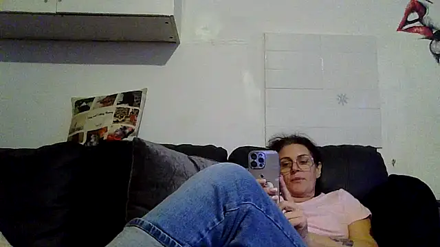 RubyyRosee online show from October 6, 2025, 4:19 pm