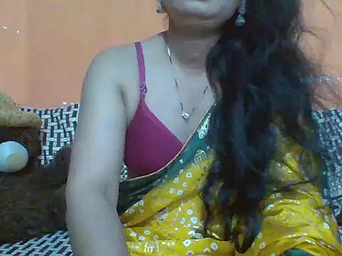 Snapshot of Marathi_q4een01 chatting on October 27, 2025, 4:35 am Marathi q4een01 online show from October 27, 2025, 4:35 am