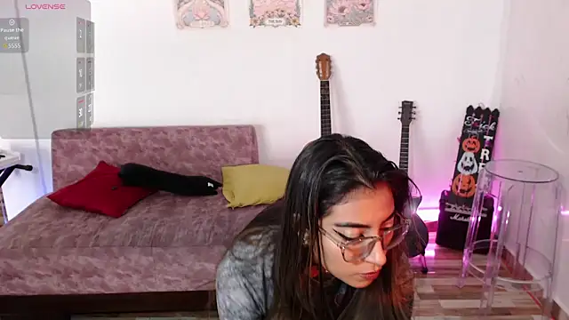 Susanahendrix online show from October 29, 2025, 6:18 pm