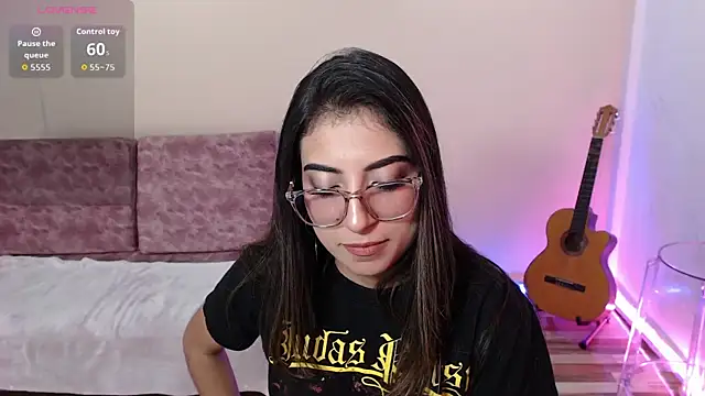 Susanahendrix online show from February 10, 2026, 7:13 pm