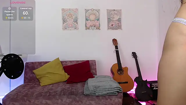 Susanahendrix online show from September 19, 2025, 6:23 pm