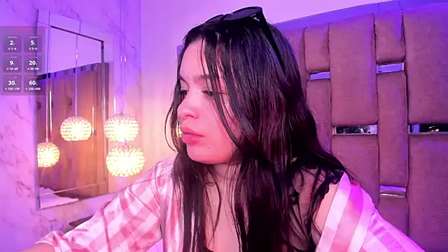 KateLee online show from April 16, 2026, 9:32 am