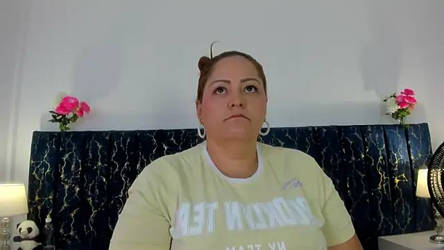 Snapshot of katte_landerr chatting on May 22, 2026, 1:09 pm katte landerr online show from May 22, 2026, 1:09 pm
