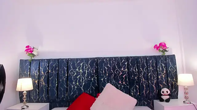 Snapshot of katte_landerr chatting on April 26, 2026, 1:41 pm katte landerr online show from April 26, 2026, 1:41 pm