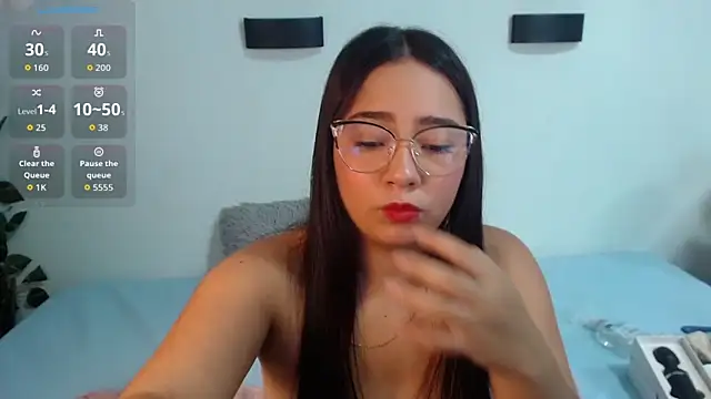 tinisweet online show from April 23, 2026, 4:41 pm