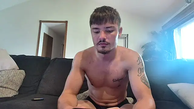 Snapshot of derekmontana2 chatting on August 4, 2026, 10:58 pm derekmontana2 online show from August 4, 2026, 10:58 pm