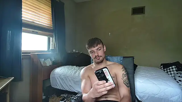 Snapshot of derekmontana2 chatting on July 10, 2026, 6:41 pm derekmontana2 online show from July 10, 2026, 6:41 pm