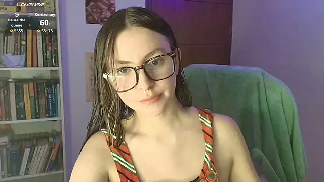 velvet  moon online show from March 9, 2026, 2:37 am