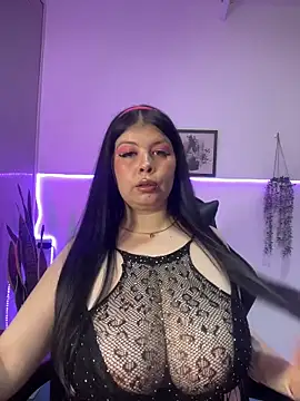 Angie lynn online show from November 26, 2025, 3:06 am