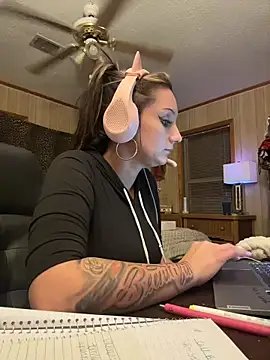 jflyyy online show from November 20, 2025, 1:17 am