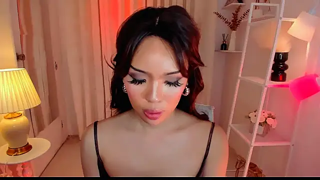 MS LUNA online show from February 21, 2026, 11:40 pm