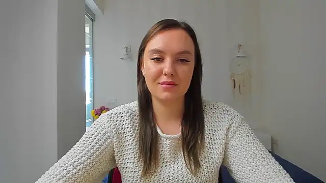 Snapshot of EmmaNorman chatting on October 31, 2025, 8:33 am EmmaNorman online show from October 31, 2025, 8:33 am