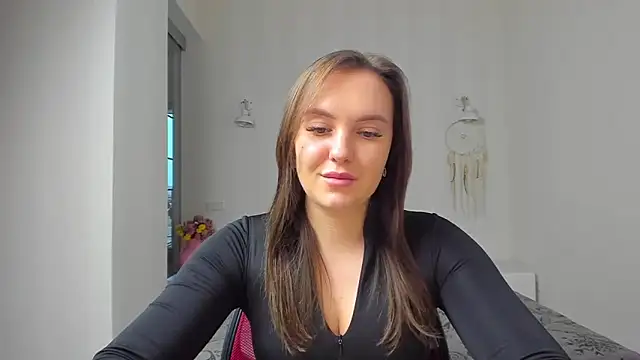 Snapshot of EmmaNorman chatting on November 7, 2025, 1:48 pm EmmaNorman online show from November 7, 2025, 1:48 pm