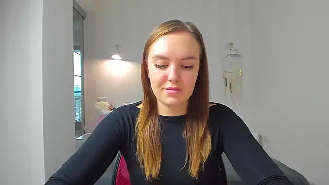 Snapshot of EmmaNorman chatting on October 9, 2025, 2:28 pm EmmaNorman online show from October 9, 2025, 2:28 pm