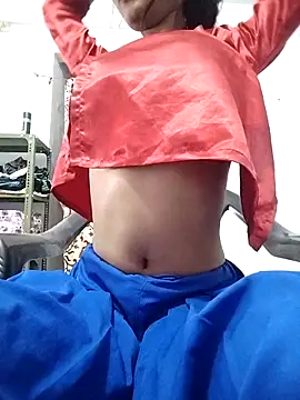 Snapshot of Naina_04 chatting on November 13, 2025, 10:52 am Naina 04 online show from November 13, 2025, 10:52 am