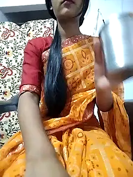 Snapshot of Naina_04 chatting on December 2, 2025, 5:14 pm Naina 04 online show from December 2, 2025, 5:14 pm