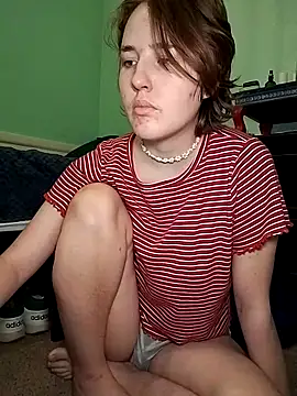 angelbliss10100 online show from October 25, 2025, 3:45 pm