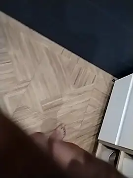 Snapshot of Pio185 chatting on November 7, 2025, 10:46 pm Pio185 online show from November 7, 2025, 10:46 pm