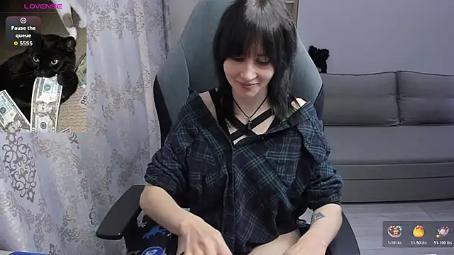 MistyDark online show from May 13, 2026, 11:28 am